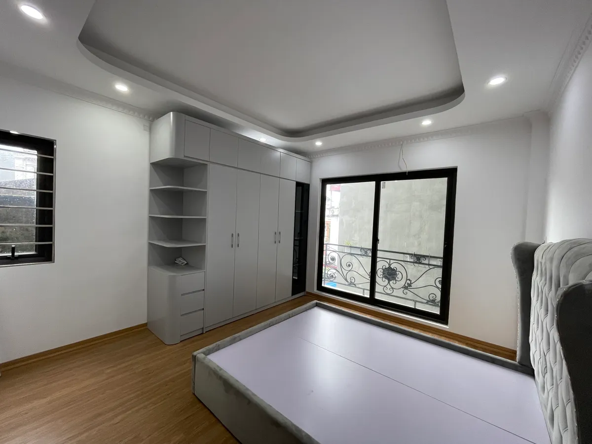 SAU 1 NHÀ RA PHỐ, NHÀ ĐẸP NỞ HẬU, BA GÁC TRÁNH, 32M2+ 6 TẦNG TÂY SƠN ĐỐNG ĐA . - Ảnh chính